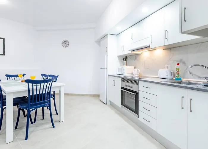 1h. Cozy Flores With Pool Costa Adeje