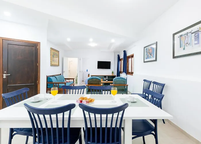 1h. Cozy Flores With Pool Daire *