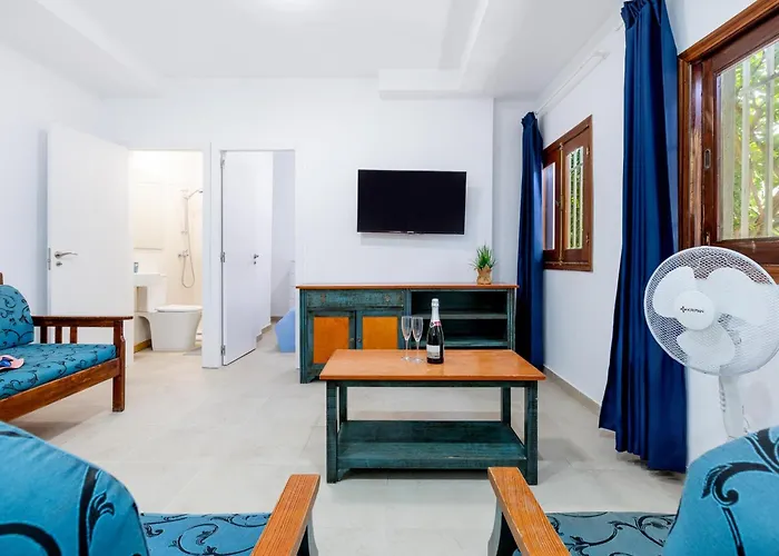 Daire 1h. Cozy Flores With Pool *